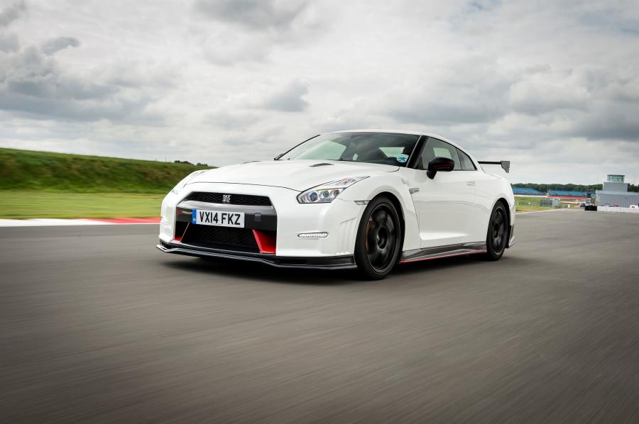  Nissan GT-R by Nismo 2014 года  (фото 28 из 46)